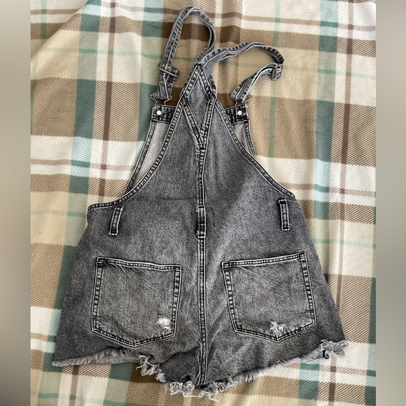 Abercrombie&Fitch Overall shorts🎱🥡 - Picture 3 of 3